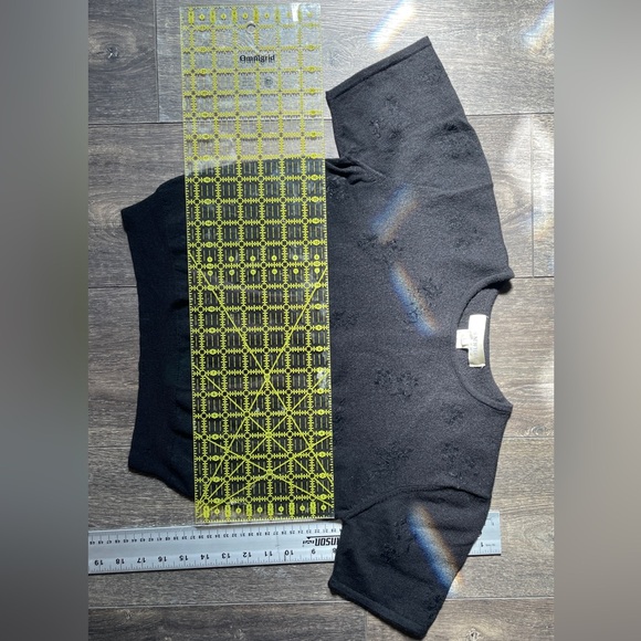 🔴SOLD~S/M Jones New York Merino Wool Crop 90’s knit black shirt. - Picture 6 of 7